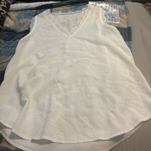 Elegant White Lace Trim Women's Top